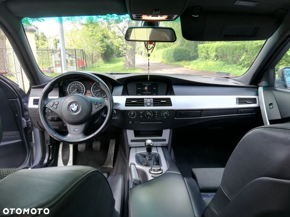 BMW Seria 5 525i - 14