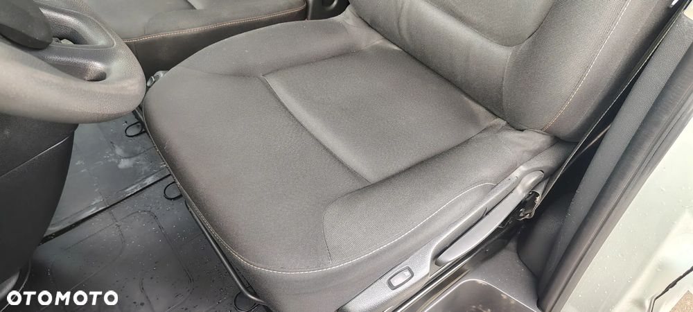 Renault Trafic - 17