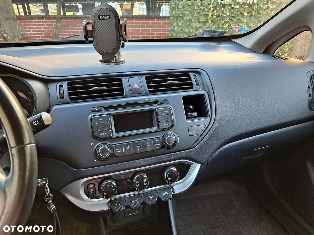 Kia Rio 1.4 M (klm) - 8