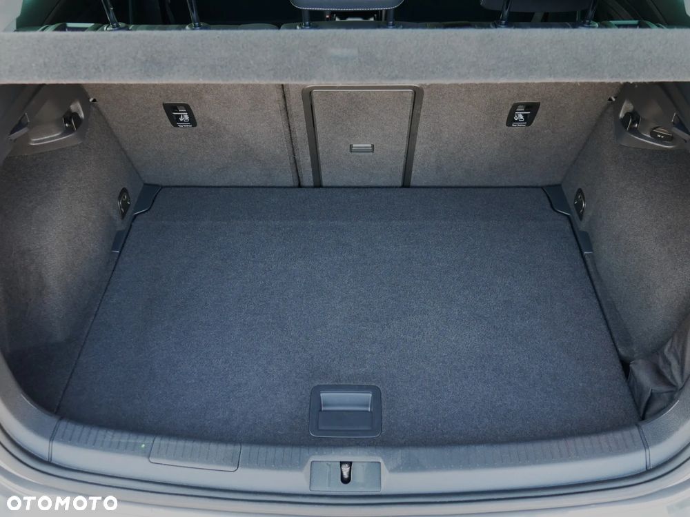 Volkswagen Golf 1.6 TDI BlueMotion Technology Lounge - 27