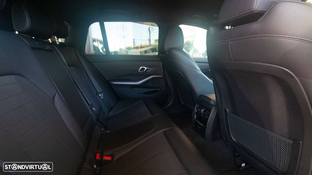 BMW 320 e Touring Corporate Edition Auto - 9