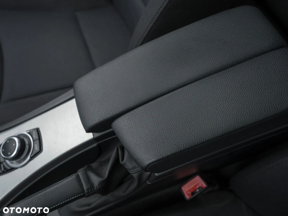 BMW Seria 3 320i Edition Exclusive - 35