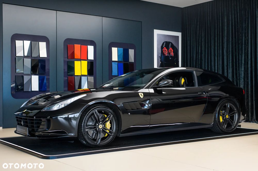 Ferrari GTC4Lusso - 3