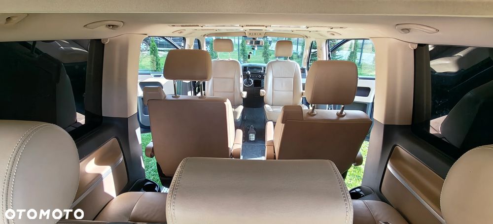 Volkswagen Multivan - 21