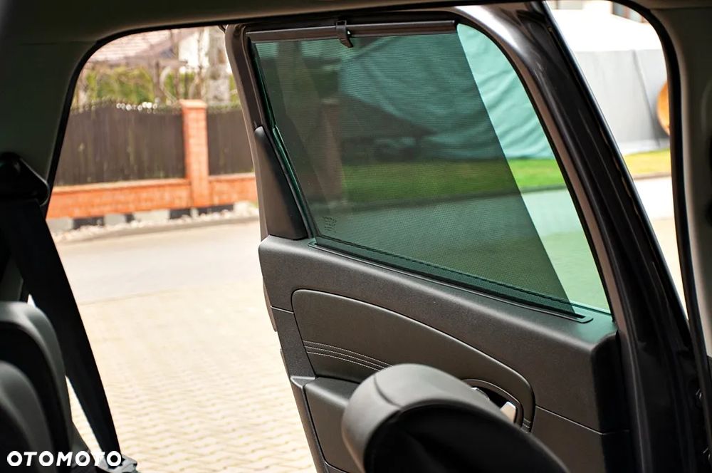 Renault Scenic 2.0 16V Privilege CVT - 29