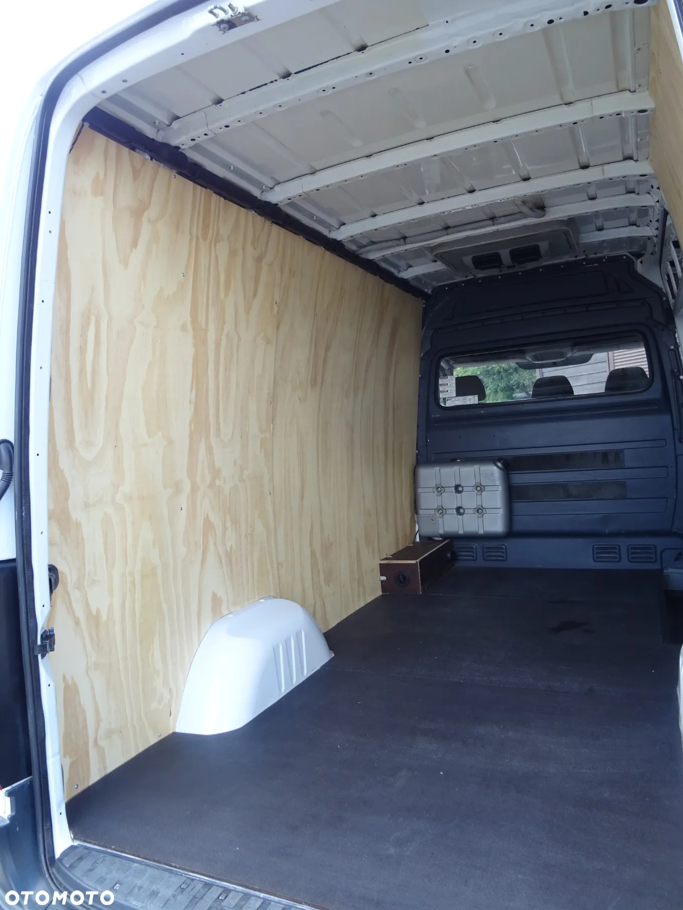 Mercedes-Benz Sprinter - 8