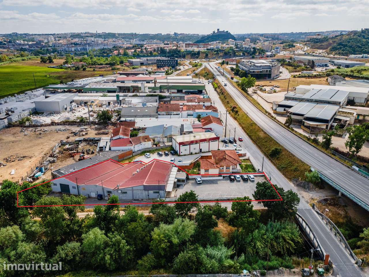Armazém composto por 3 Edifícios e Amplo Logradouro – Ponte das Mestra - Grande imagem: 2/53