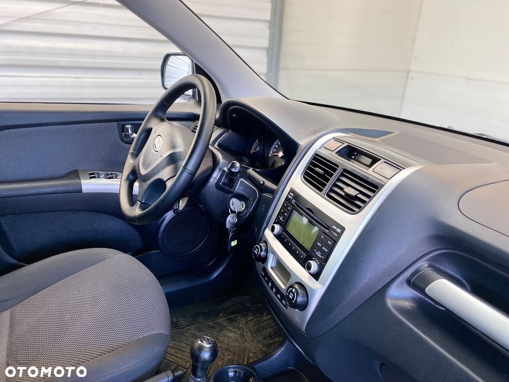 Kia Sportage 2.0 Tour 2WD - 13