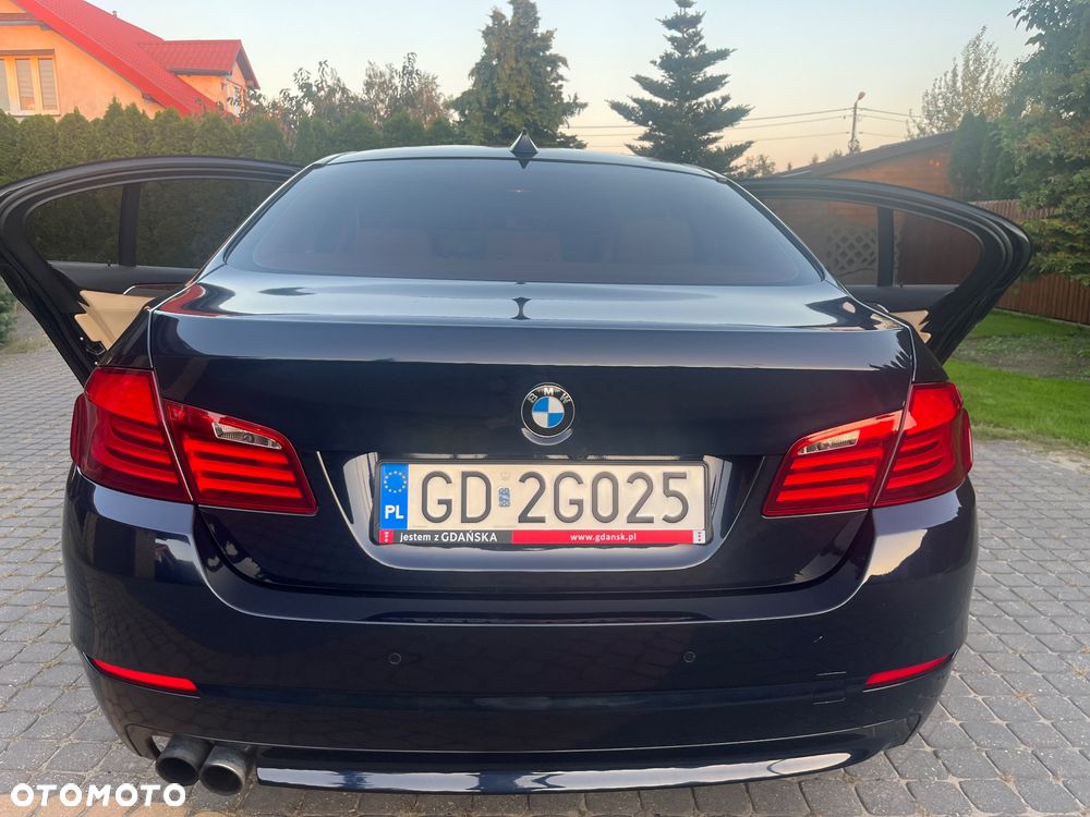 BMW Seria 5 528i xDrive Luxury Line - 6