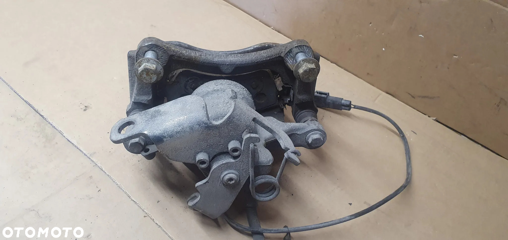 Zacisk hamulcowy prawy tył tylny prawy Ford Transit Custom MK8 - 7
