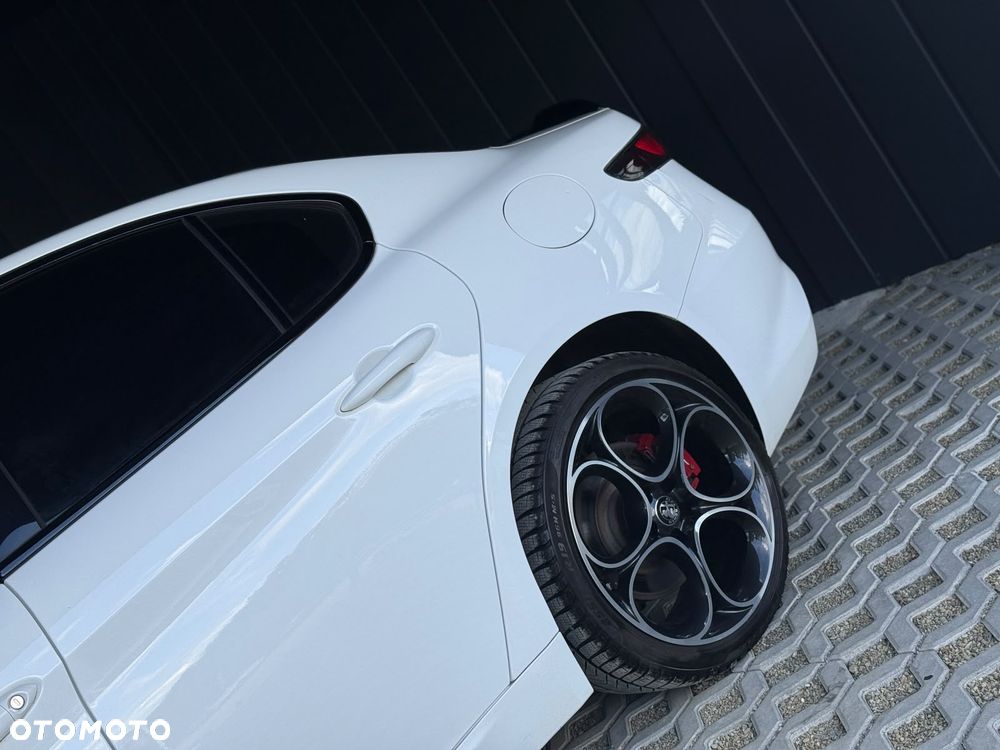 Alfa Romeo Giulia 2.0 Turbo Veloce Q4 - 23