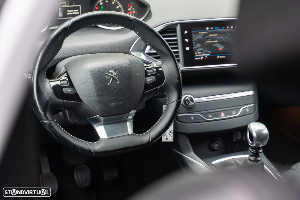 Peugeot 308 PureTech 130 GPF Stop & Start Allure - 14