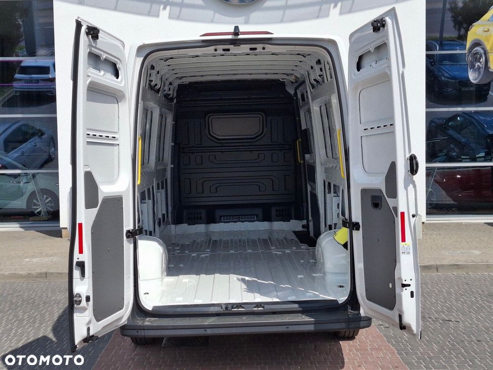 Volkswagen Crafter - 11