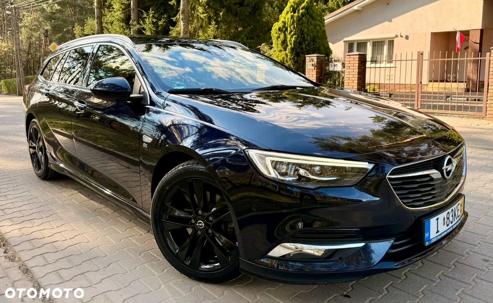 Opel Insignia 2.0 BiTurbo D 4x4 Automatik Ultimate Exclusive - 2