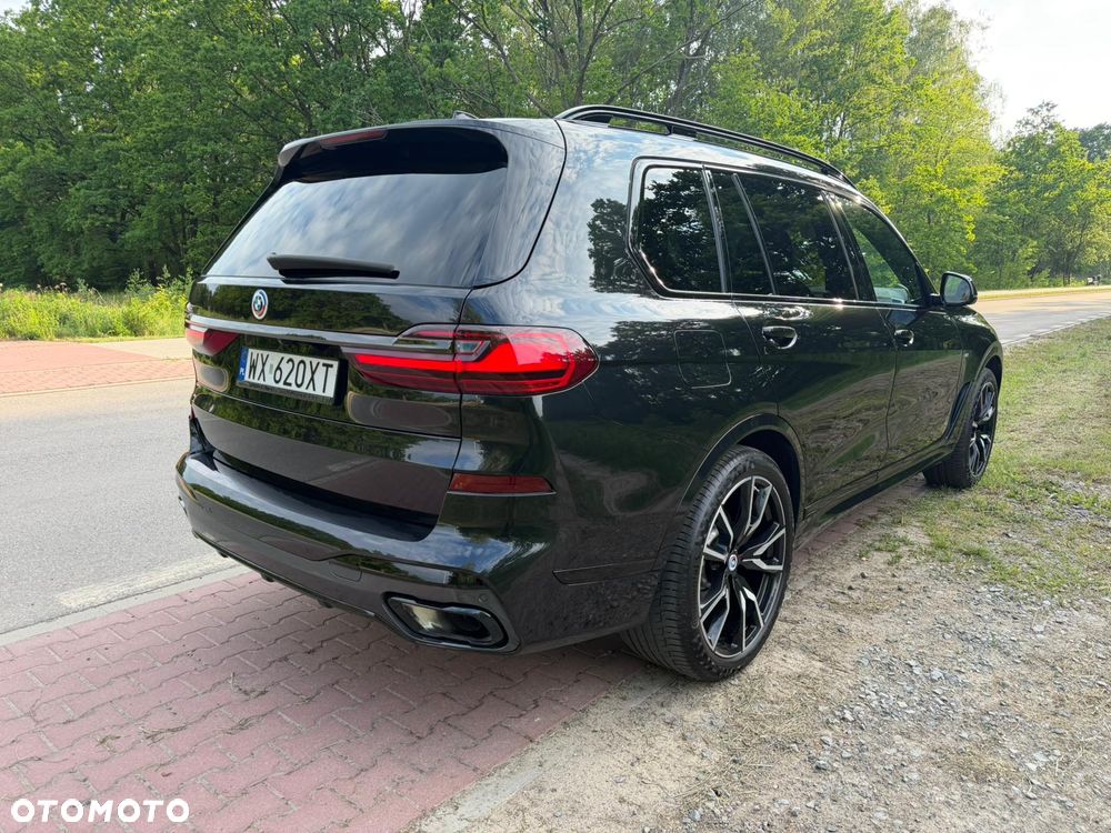 BMW X7 xDrive40d mHEV - 12