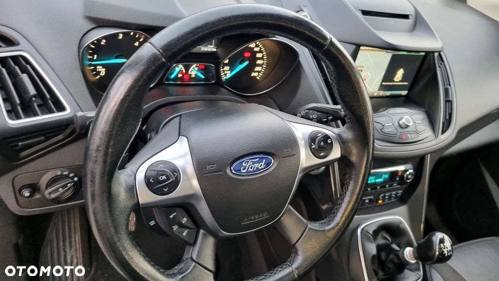 Ford Kuga 2.0 TDCi 4x4 Titanium - 19