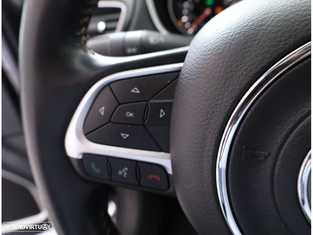 Jeep Compass 1.3 T Limited - 33