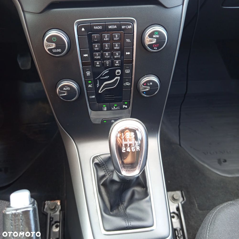 Volvo V40 D4 You - 11