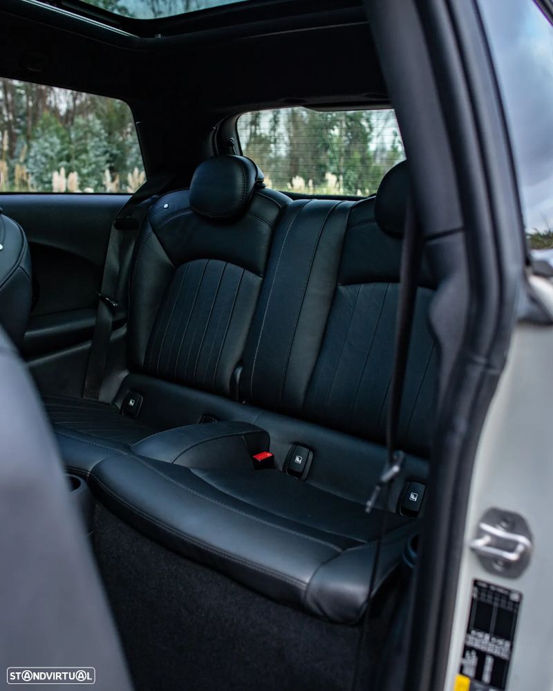 MINI 3 Portas Cooper SE - 12