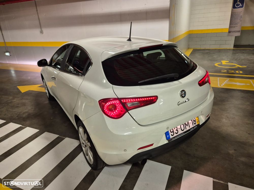 Alfa Romeo Giulietta 1.6 JTDM Impression - 12
