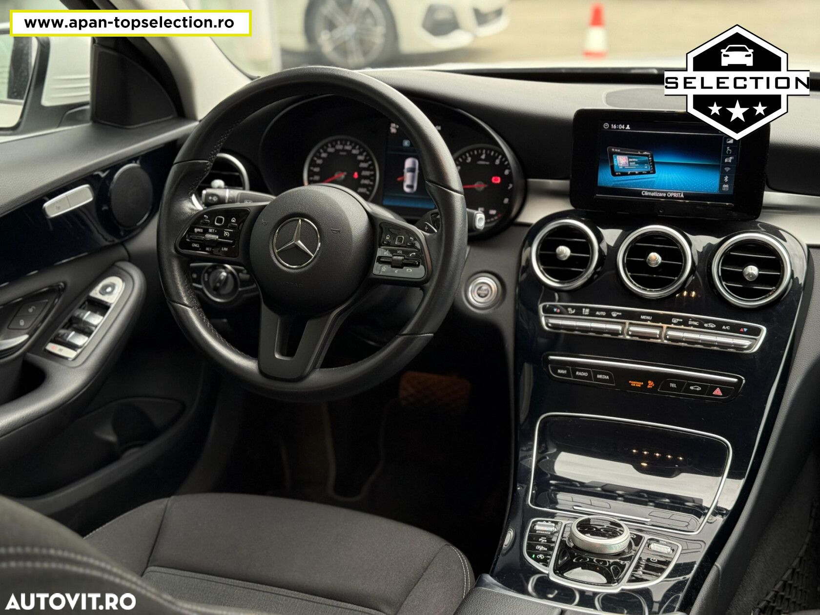 Mercedes-Benz C - 12