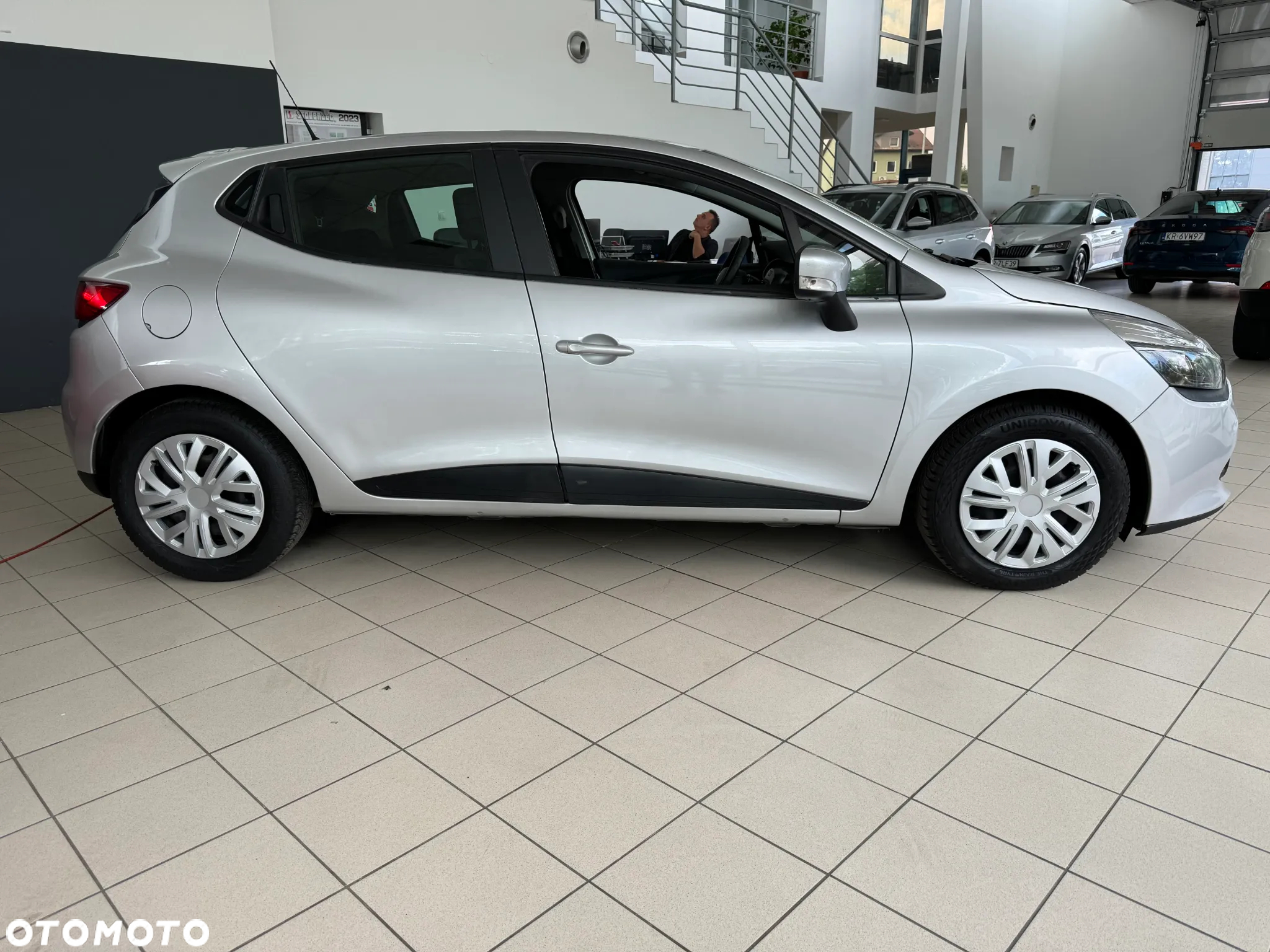 Renault Clio 1.2 16V 75 Life - 7