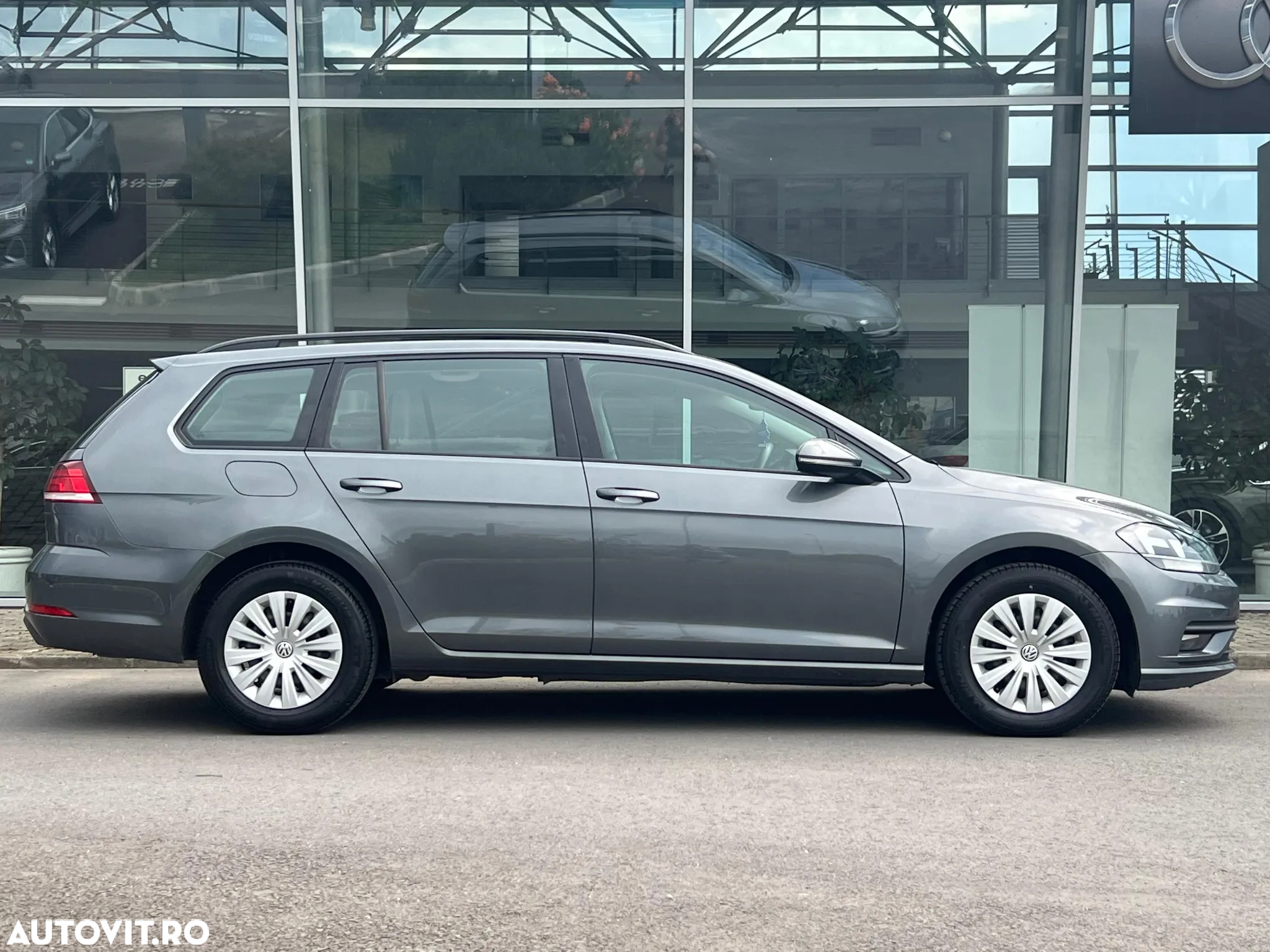 Volkswagen Golf 1.6 TDI Comfortline - 2