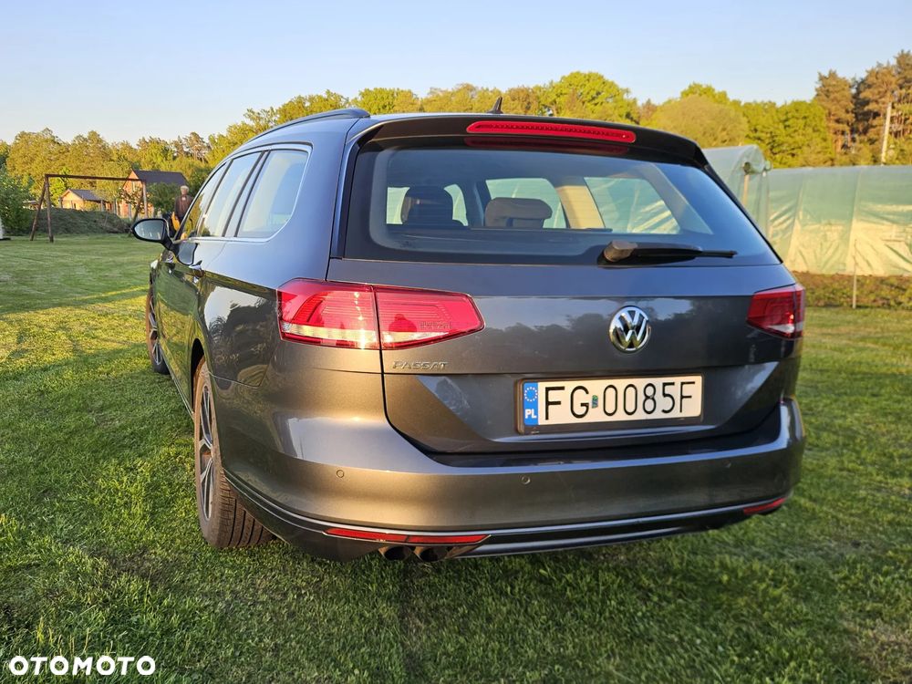 Volkswagen Passat - 7