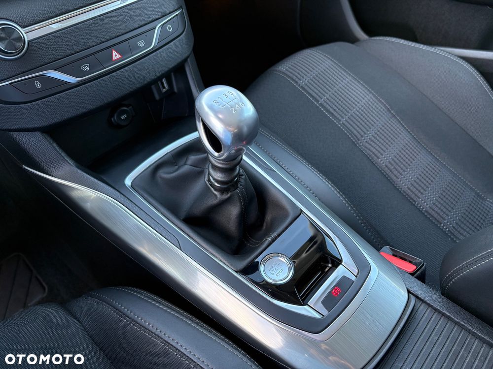 Peugeot 308 1.5 BlueHDi Allure Pack S&S - 20