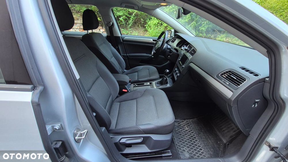 Volkswagen Golf 1.6 TDI BMT Comfortline - 17