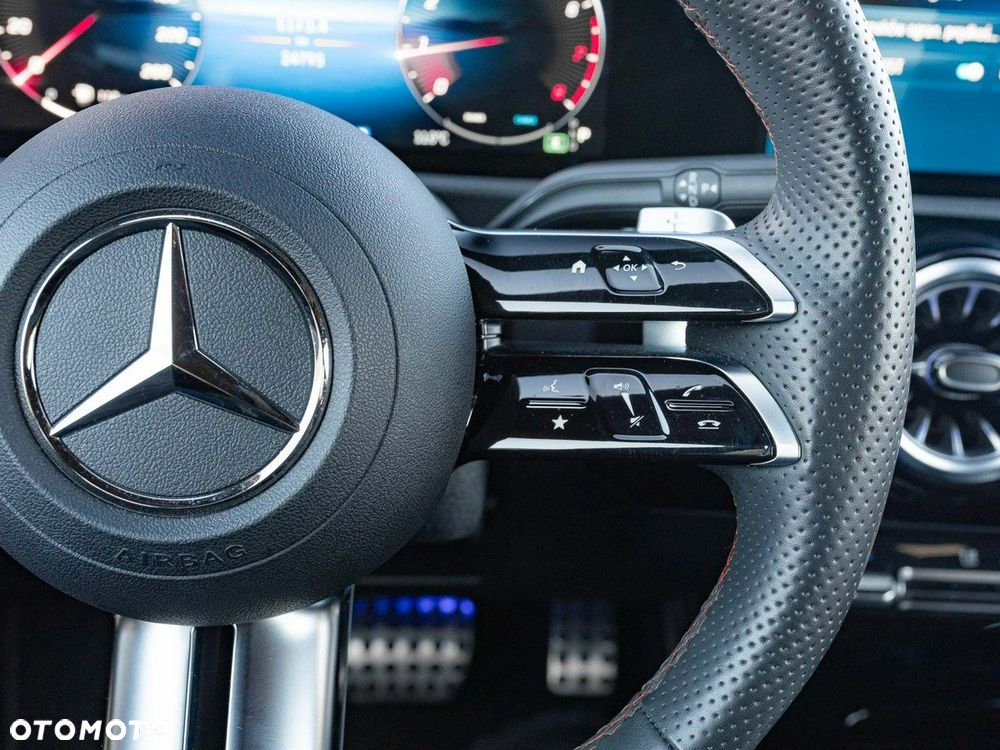 Mercedes-Benz CLA - 17