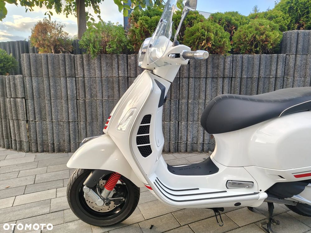 Piaggio Vespa - 24