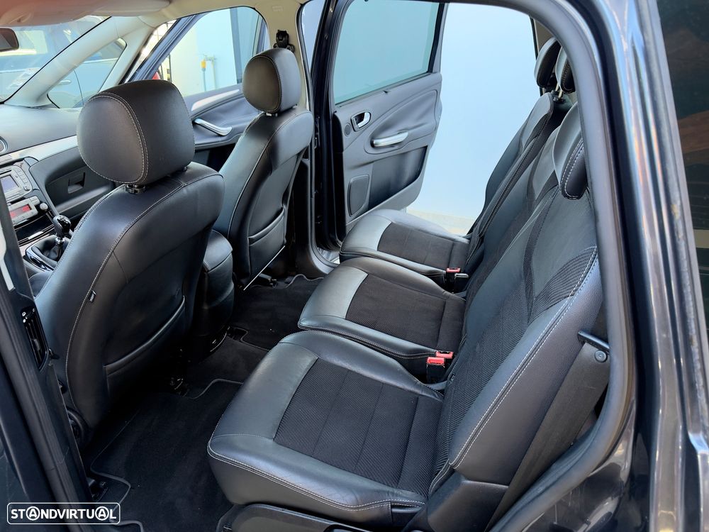 Ford S-Max 2.0 TDCi Titanium 7L - 45