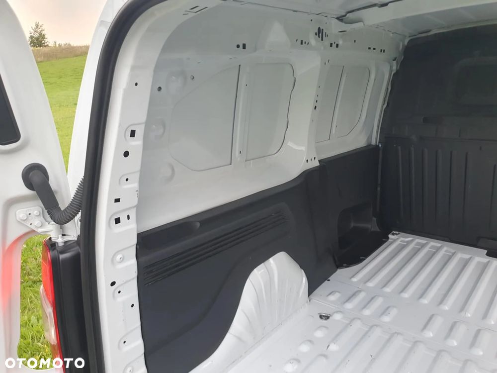 Toyota Proace City - 18