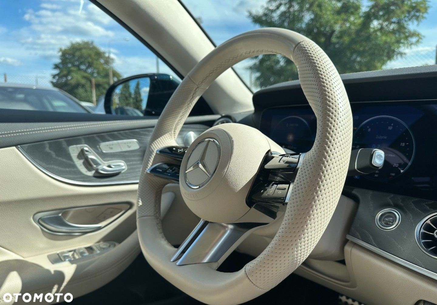 Mercedes-Benz Klasa E - 25