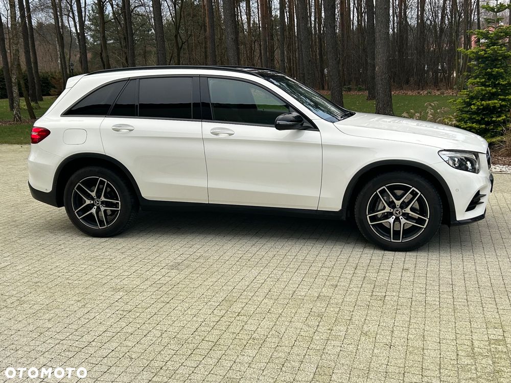 Mercedes-Benz GLC - 12