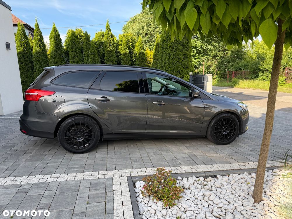 Ford Focus - 17