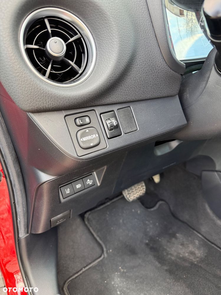 Toyota Yaris 1.5 Premium CVT - 14