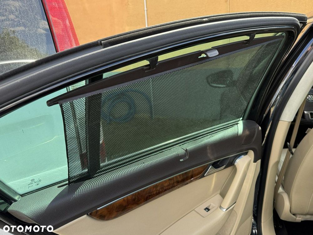 Volkswagen Passat - 35
