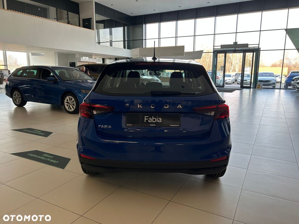 Skoda Fabia 1.0 Essence - 5