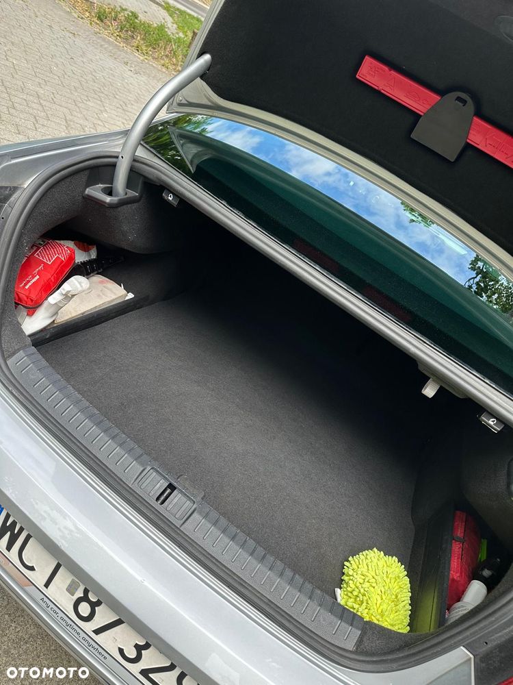 Volkswagen Passat 2.0 TDI BMT Highline - 10