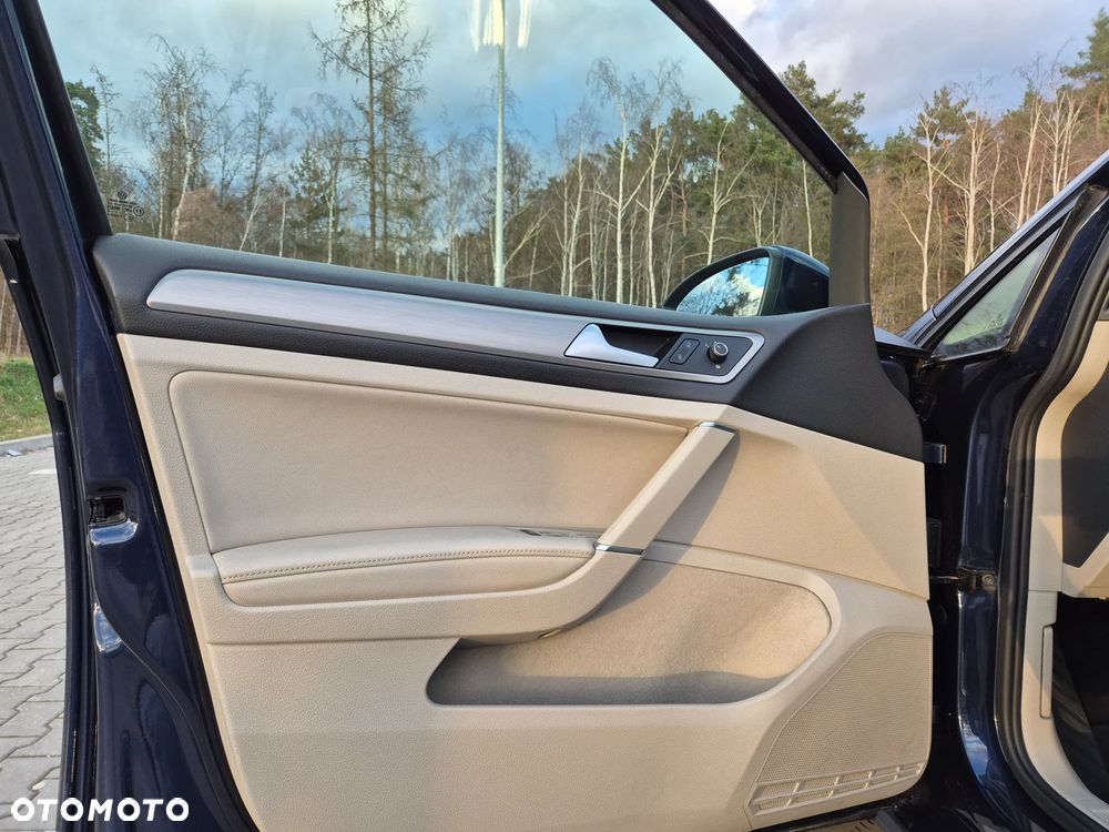 Volkswagen Golf - 14