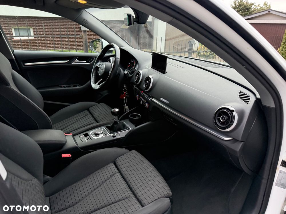 Audi A3 Sportback 2.0 TDI (clean diesel) Attraction - 16