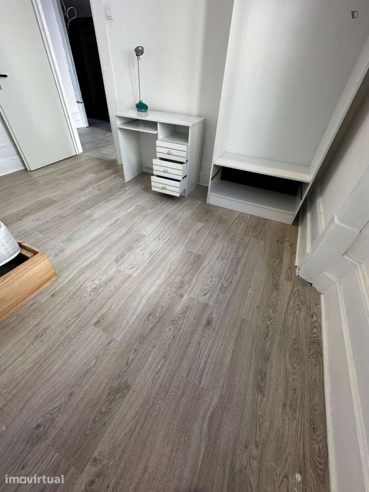 Quarto - localizado em Montes Claros Coimbra - Grande imagem: 4/25