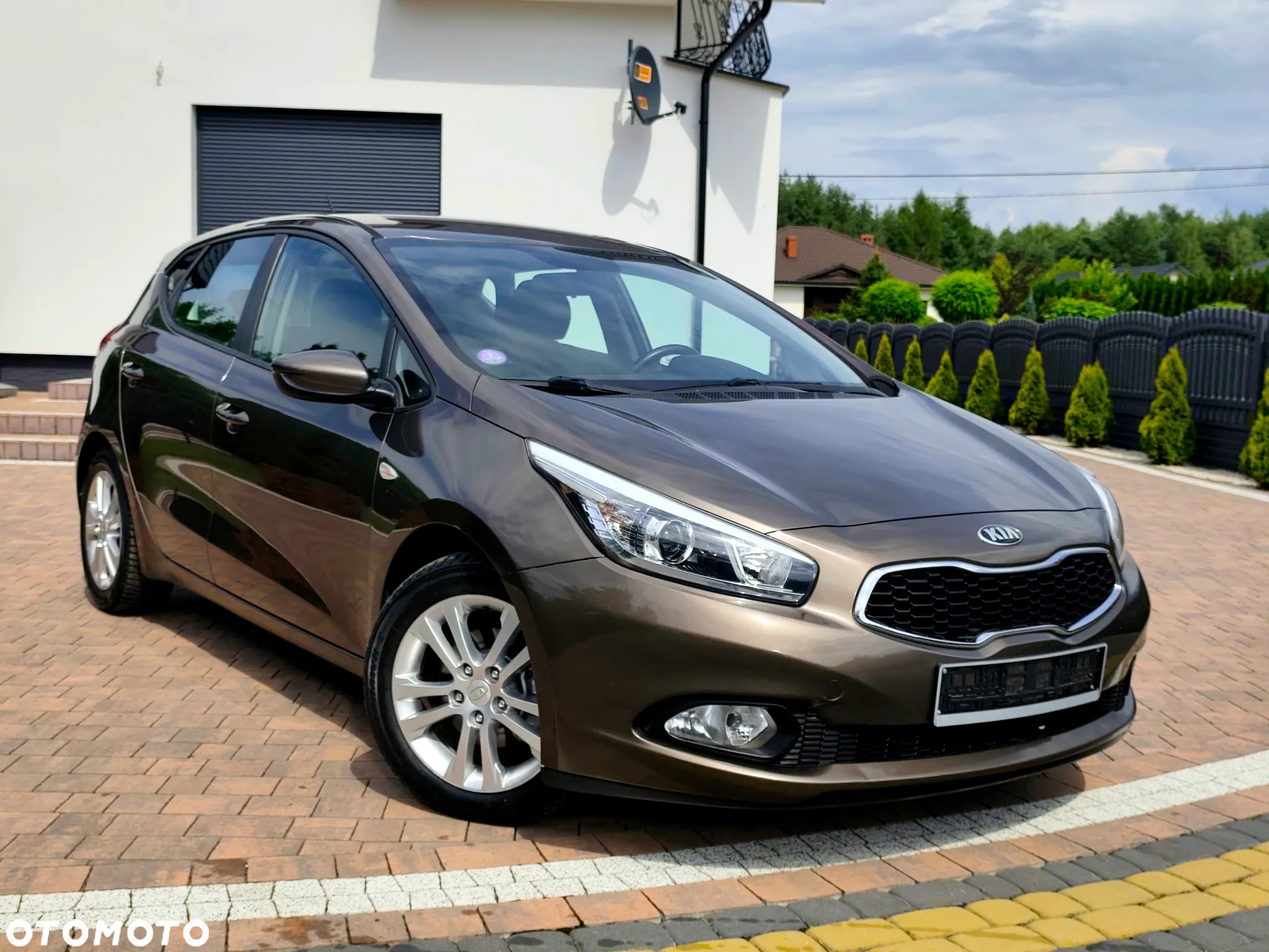 Kia Ceed - 9