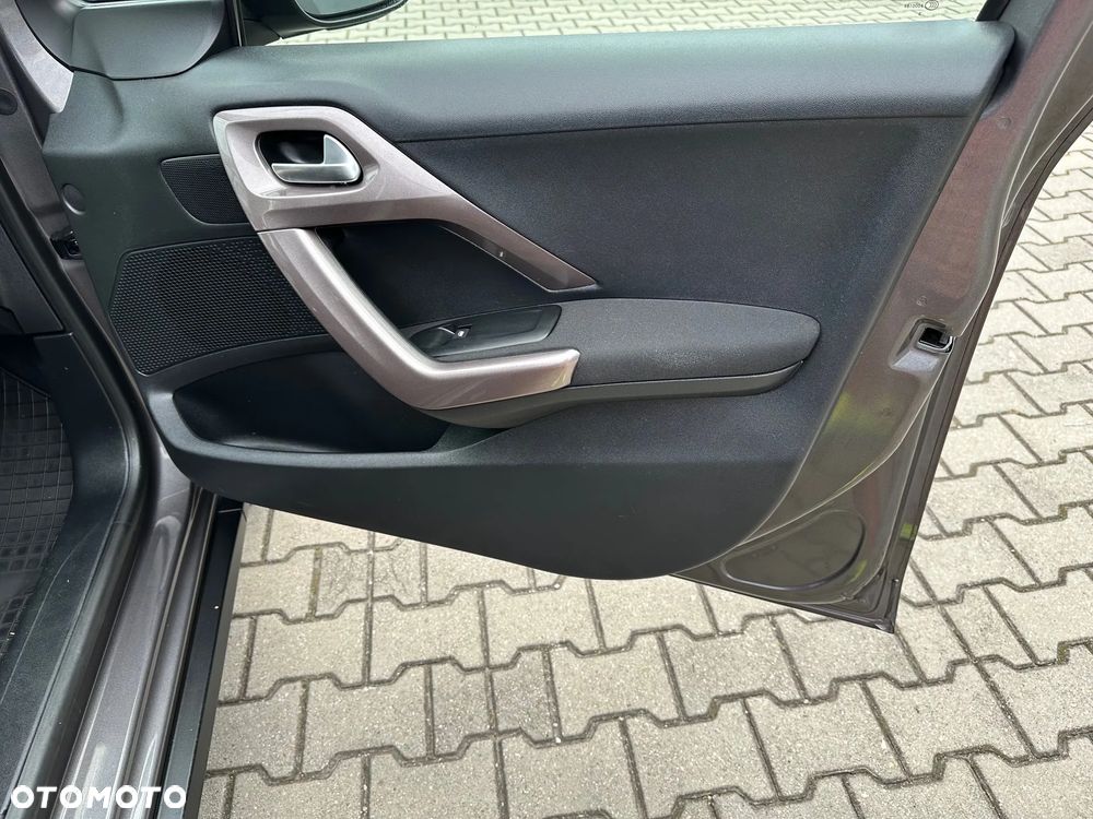 Peugeot 2008 82 VTI Allure - 11