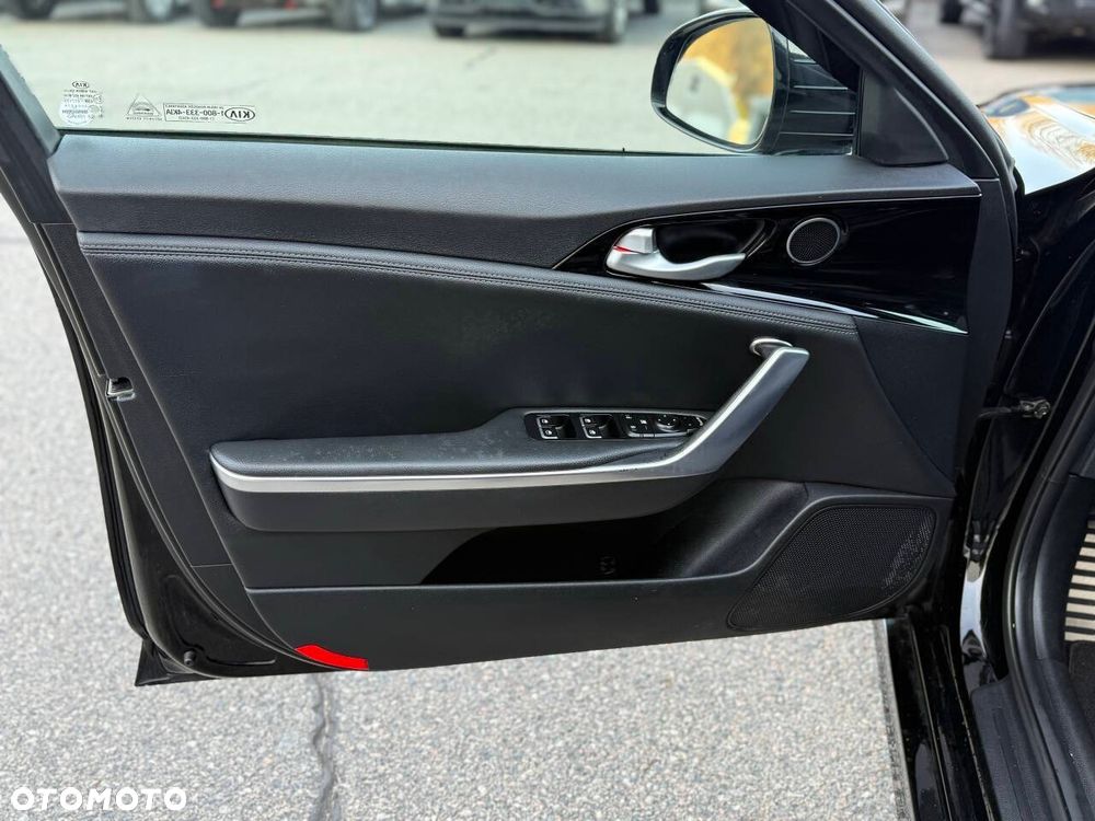 Kia Stinger 2.0 T-GDI GT Line - 23