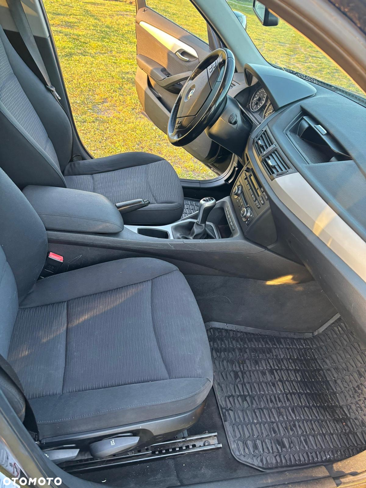 BMW X1 sDrive20d - 11
