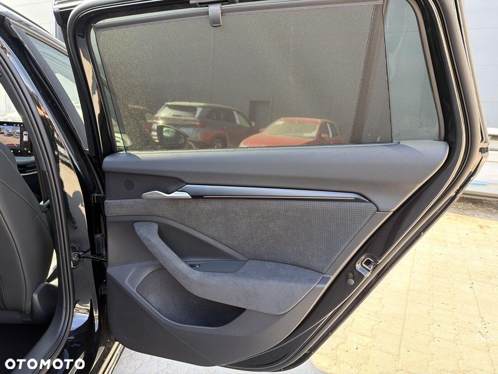 Skoda Superb 2.0 TDI SCR 4x4 Sportline DSG - 23