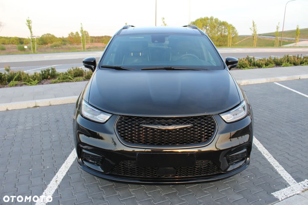 Chrysler Pacifica - 33